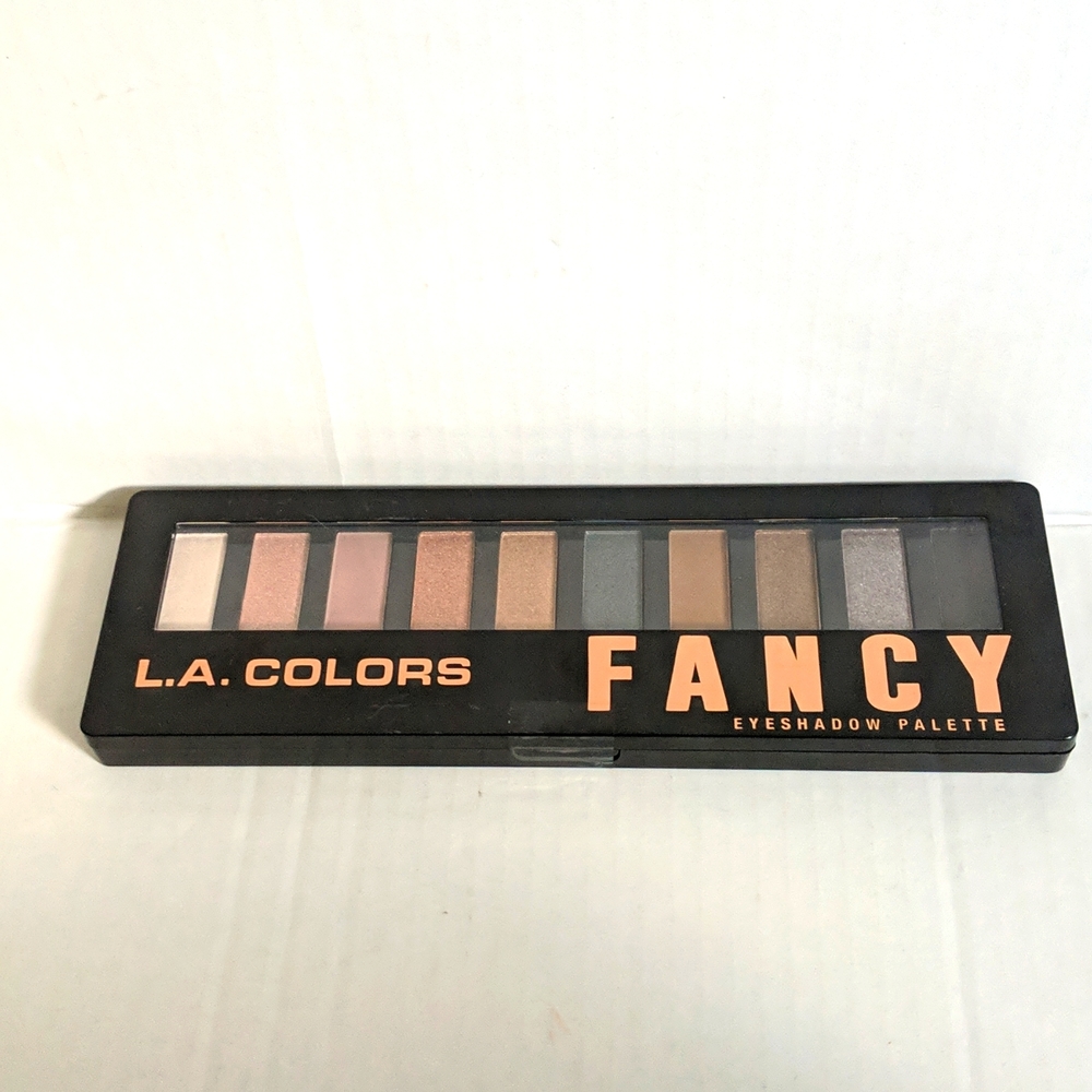 L.A. COLORS FANCY EYESHADOW PALETTE CES181.